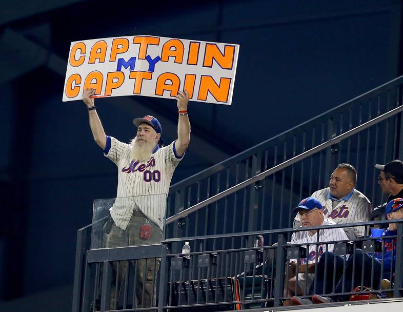 Un tifoso di David Wright capitano del New York Mets durante la partita contro Atlanta Braves. New York. Usa. (Afp)
